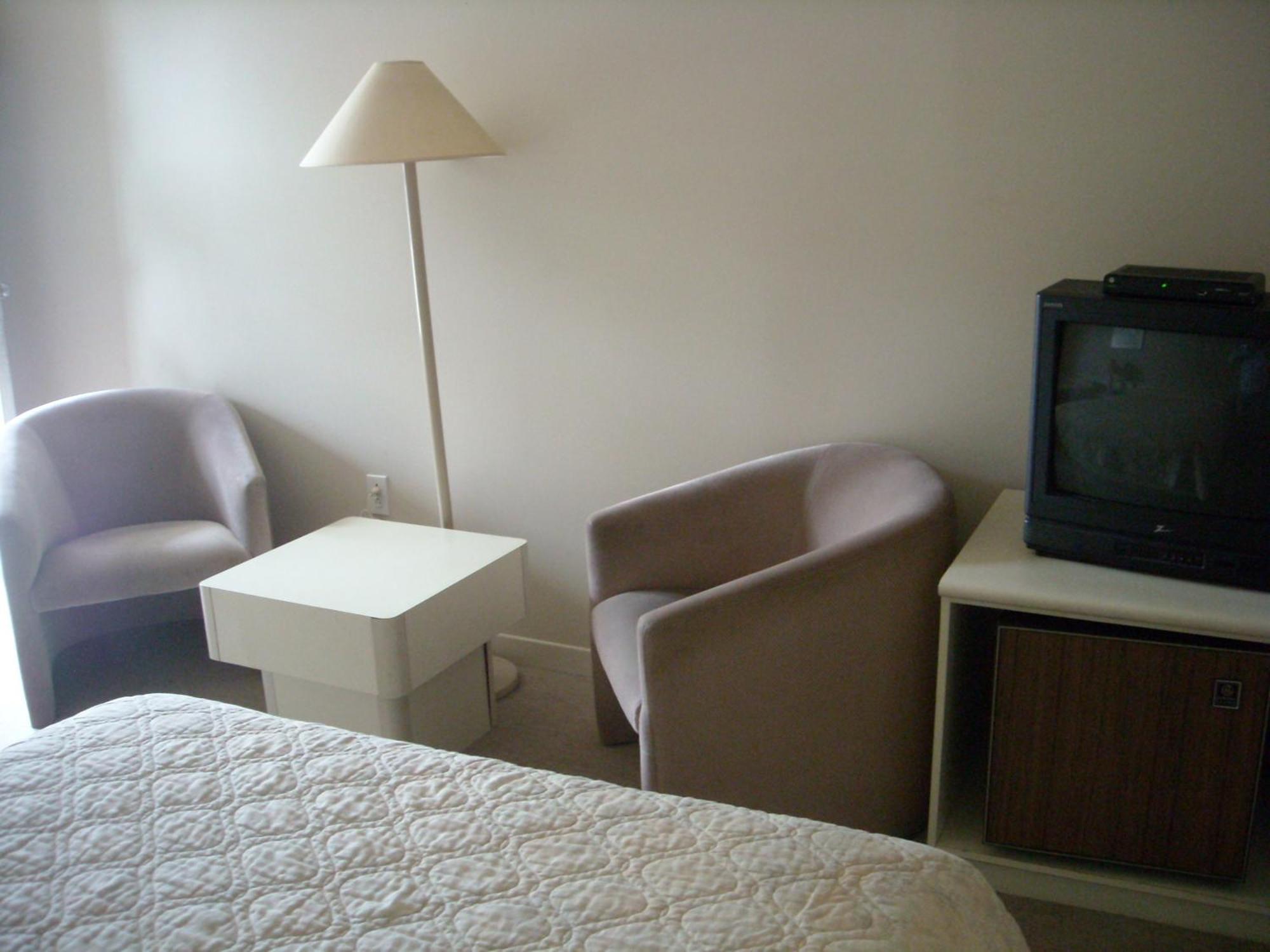 Hotel Oasis Lac St-Louis Salaberry-de-Valleyfield Eksteriør bilde