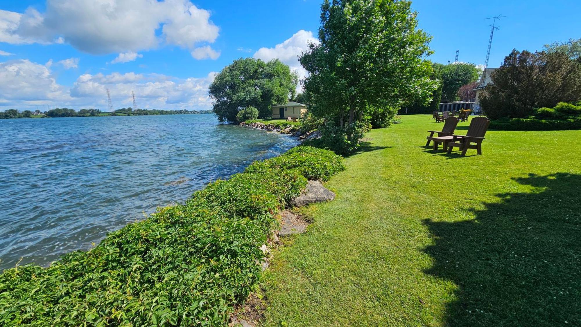Hotel Oasis Lac St-Louis Salaberry-de-Valleyfield Eksteriør bilde