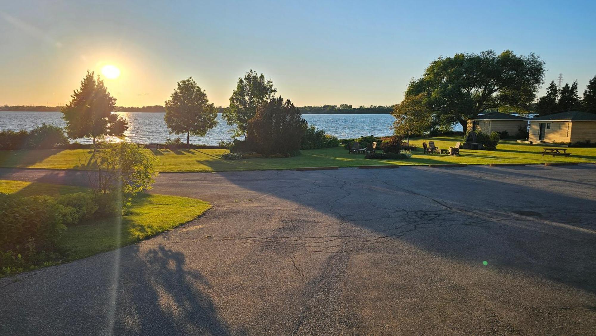 Hotel Oasis Lac St-Louis Salaberry-de-Valleyfield Eksteriør bilde