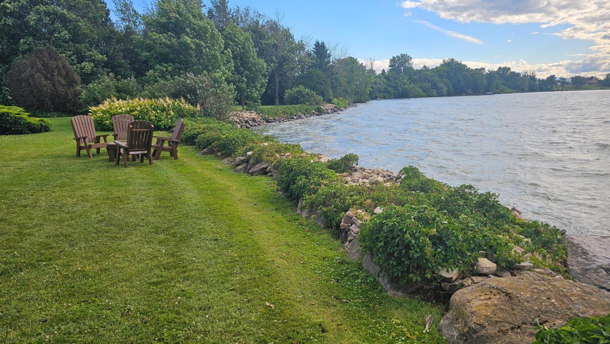 Hotel Oasis Lac St-Louis Salaberry-de-Valleyfield Eksteriør bilde