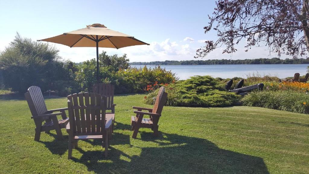Hotel Oasis Lac St-Louis Salaberry-de-Valleyfield Eksteriør bilde