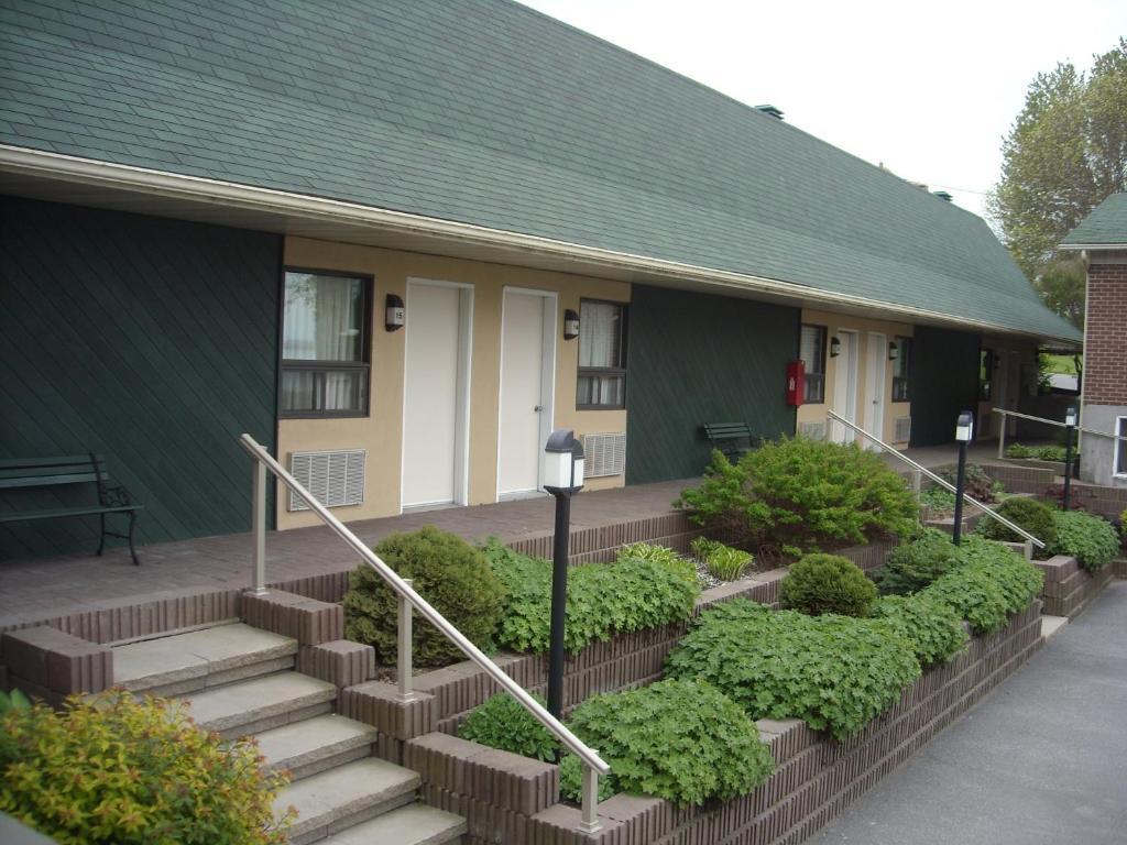 Hotel Oasis Lac St-Louis Salaberry-de-Valleyfield Eksteriør bilde