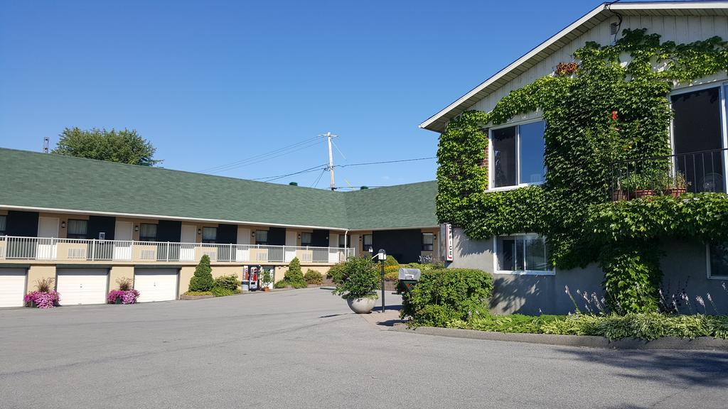 Hotel Oasis Lac St-Louis Salaberry-de-Valleyfield Eksteriør bilde